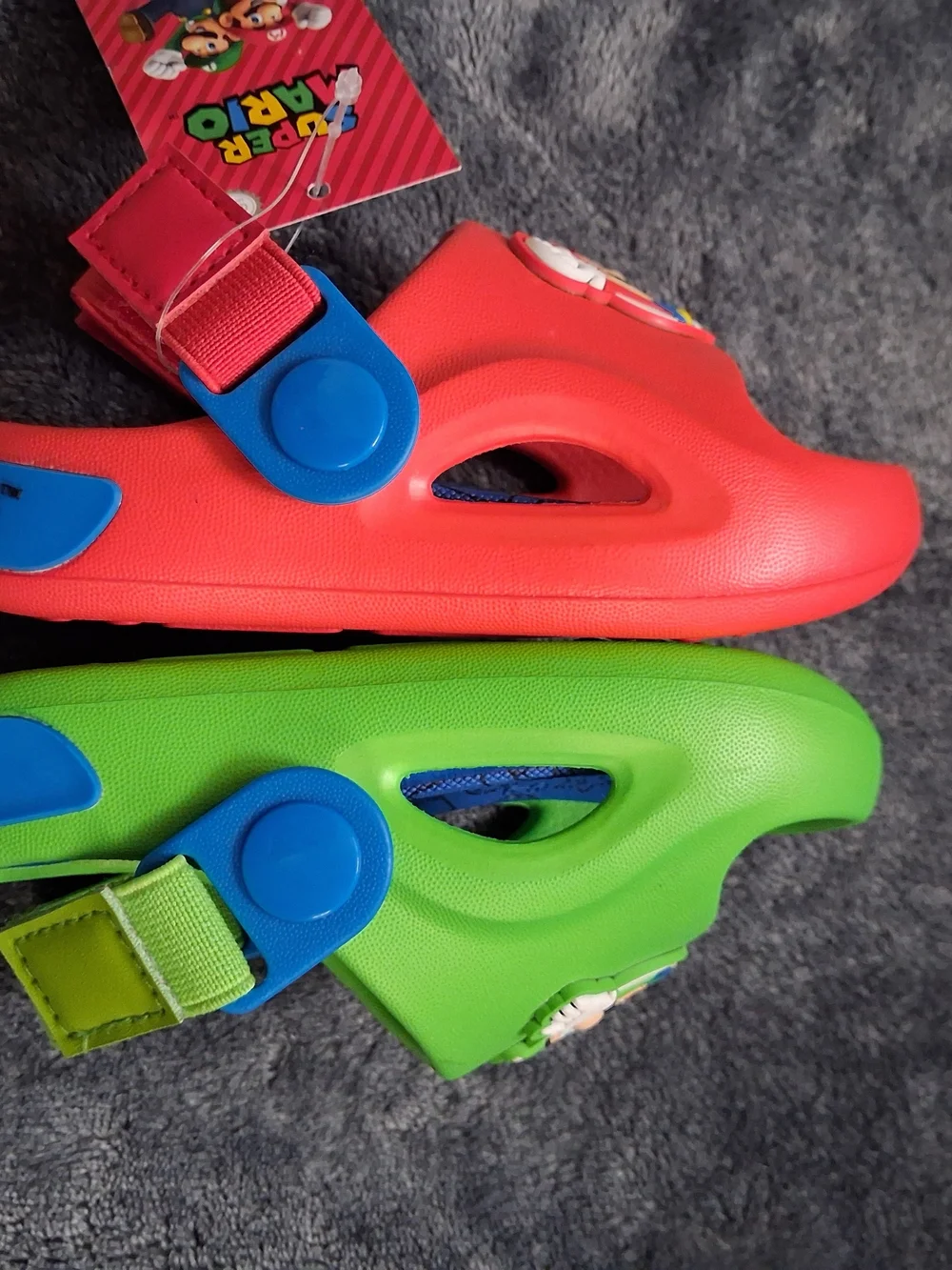 NWT Ground Up Super Mario Mario Luigi Slide Sandals Red/Green Kids Size:5/6